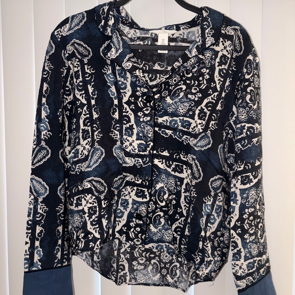 H&M Navy and White Paisley Button Down Shirt
